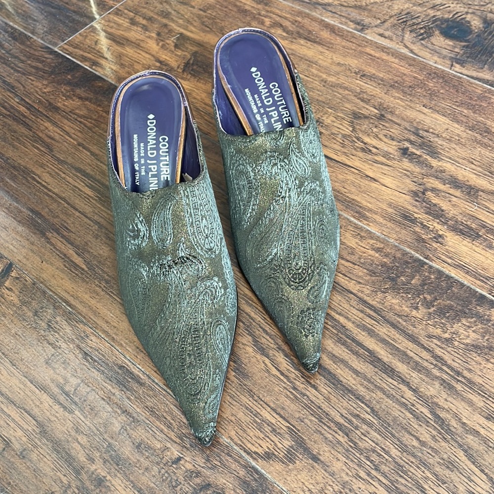 Donald J Pliner satin mules , size 8.5 - Picture 2 of 5
